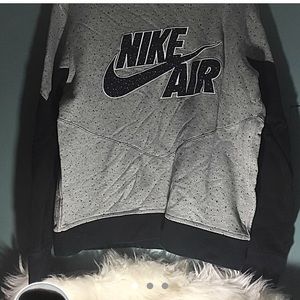 Retro Nike Sweatshirt
